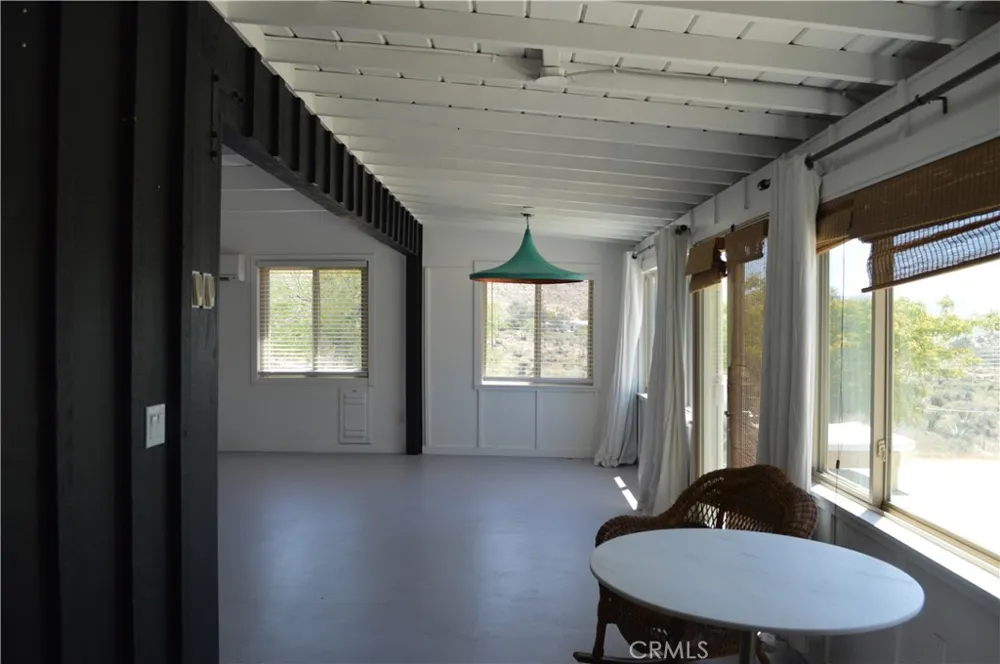 10225 Pinon Morongo Valley, CA 92256