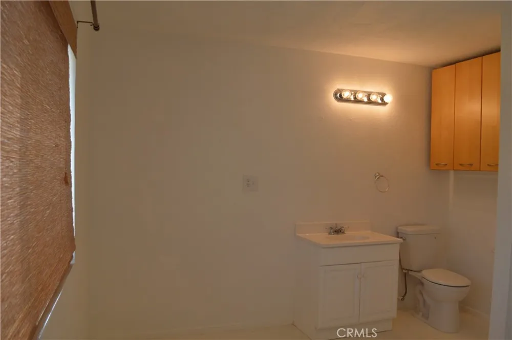 10225 Pinon Morongo Valley, CA 92256