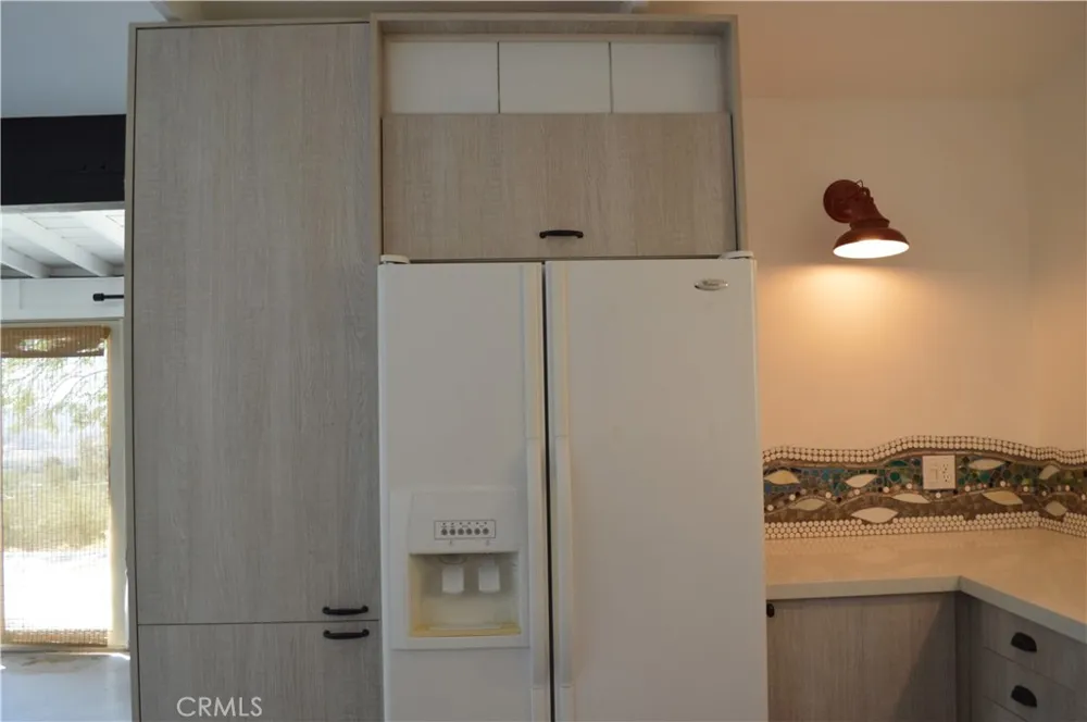 10225 Pinon Morongo Valley, CA 92256