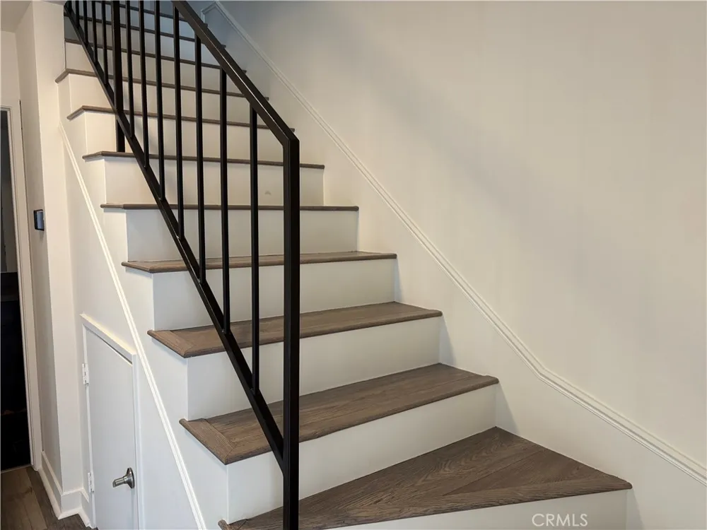 17 E Plymouth #B Long Beach, CA 90805