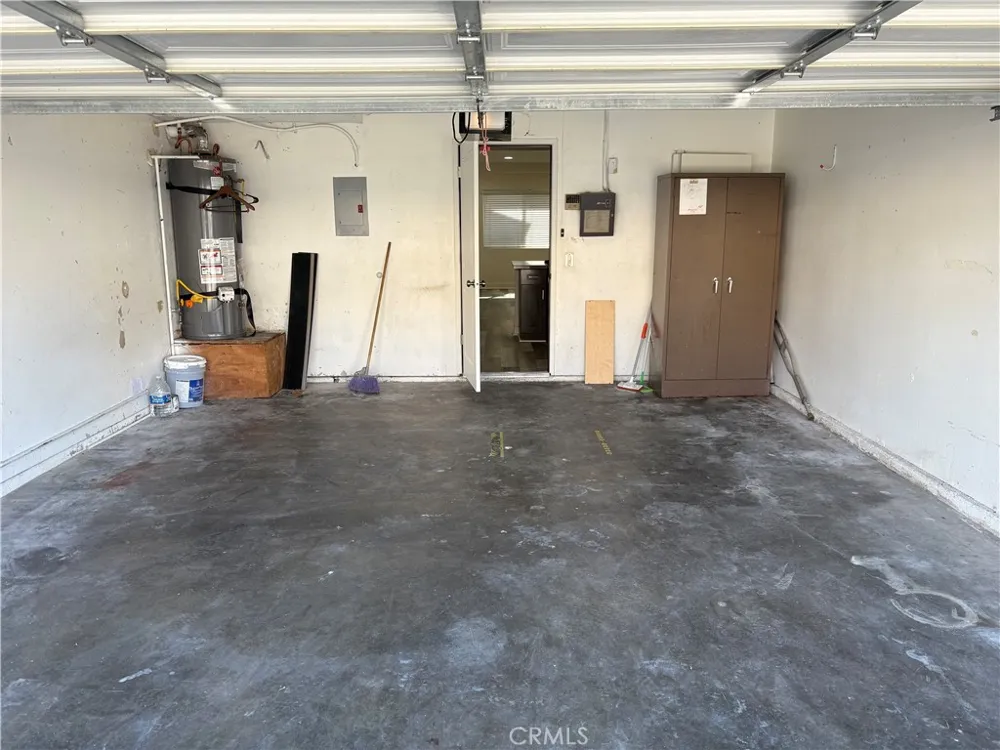 17 E Plymouth #B Long Beach, CA 90805