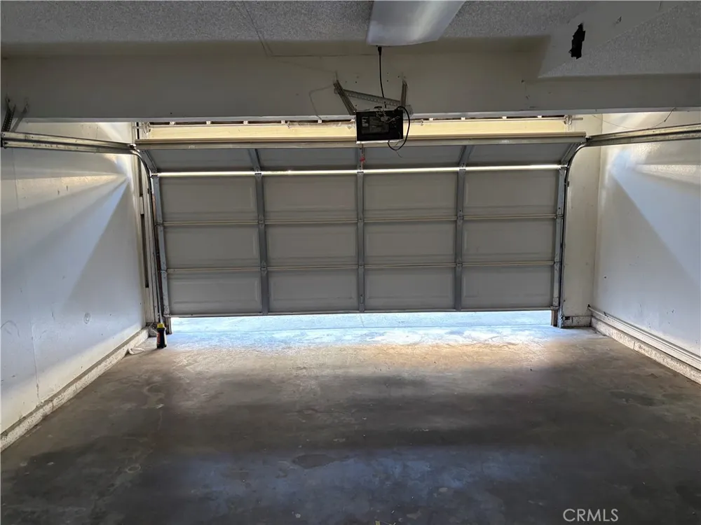 17 E Plymouth #B Long Beach, CA 90805