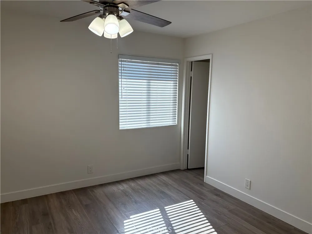 17 E Plymouth #B Long Beach, CA 90805