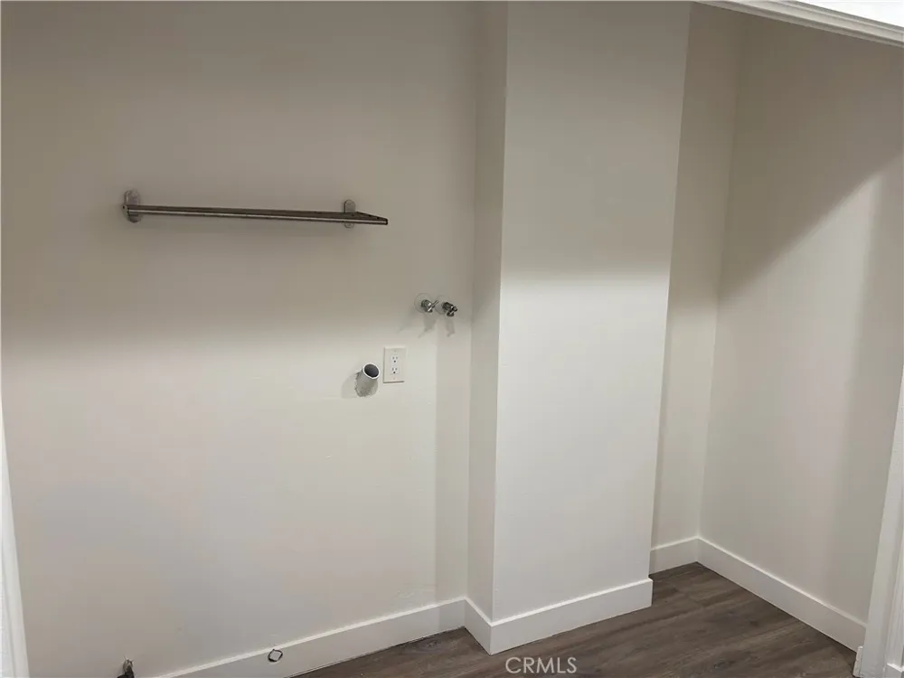 17 E Plymouth #B Long Beach, CA 90805
