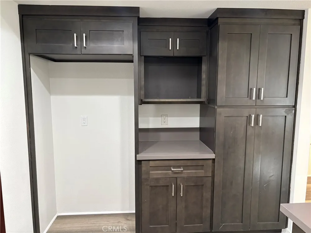 17 E Plymouth #B Long Beach, CA 90805