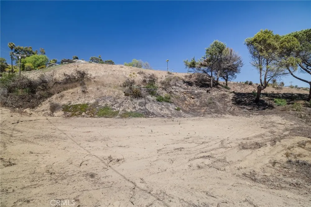 244 W Highland Drive Camarillo, CA 93010