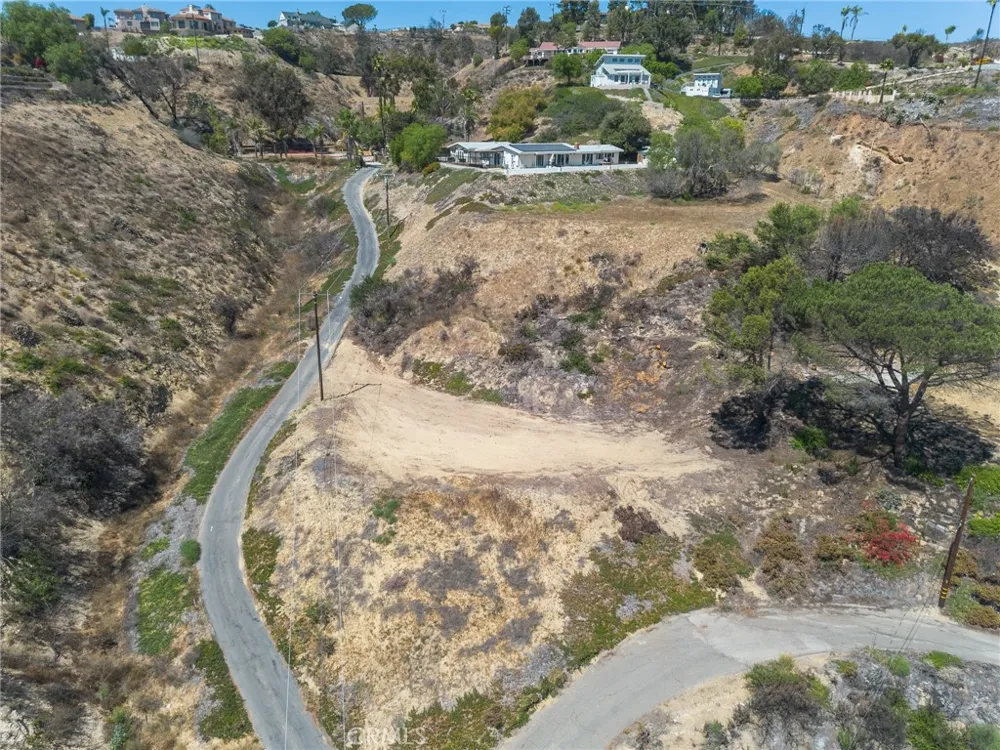 244 W Highland Drive Camarillo, CA 93010