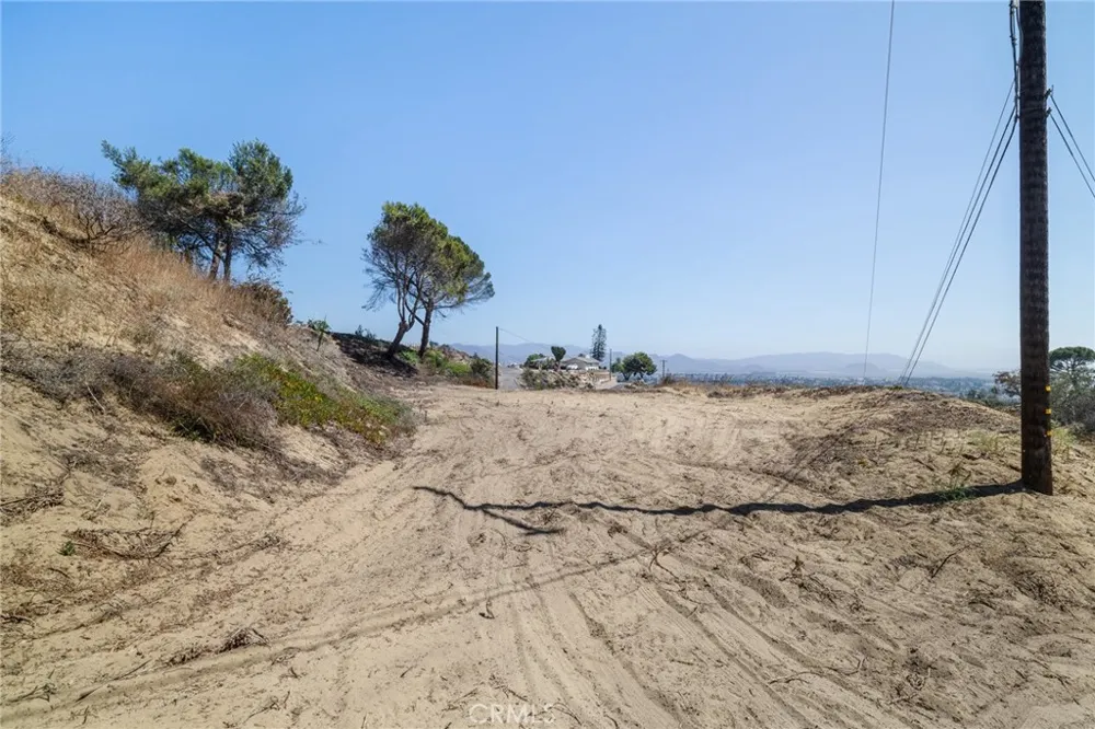 244 W Highland Drive Camarillo, CA 93010