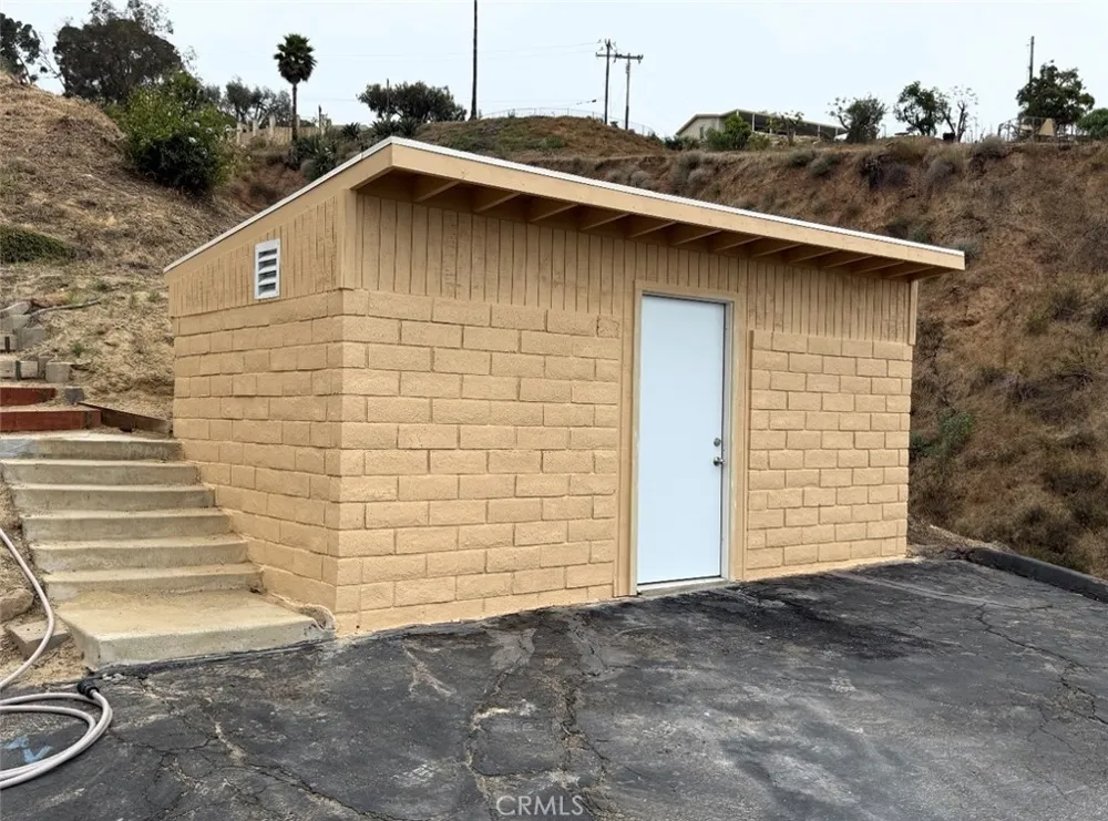 244 W Highland Drive Camarillo, CA 93010