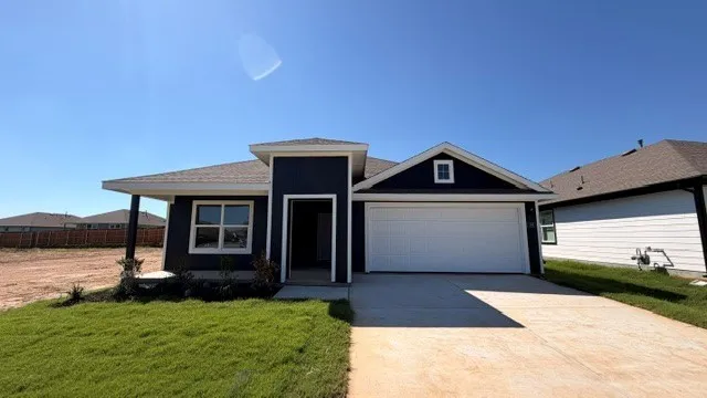 168 TRIBUTARY LANE Bridgeport, TX 76426