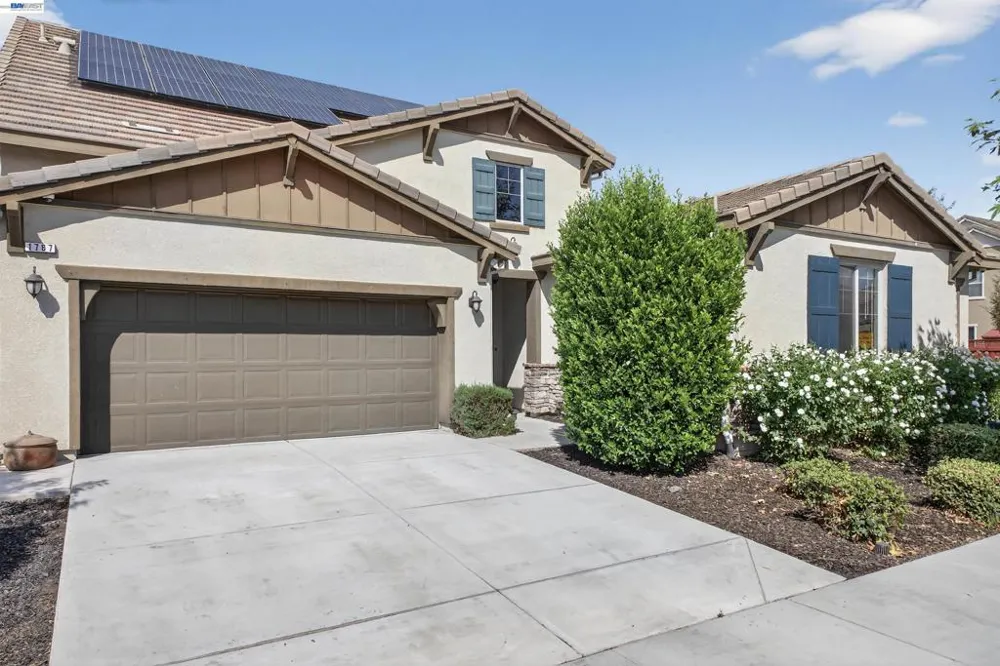 1787 Branson Court Lathrop, CA 95330