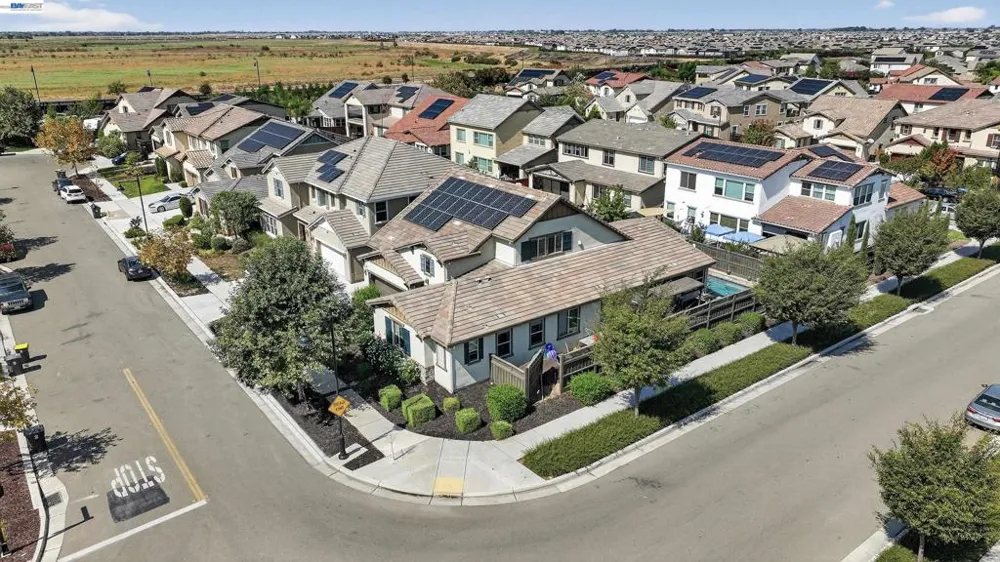 1787 Branson Court Lathrop, CA 95330