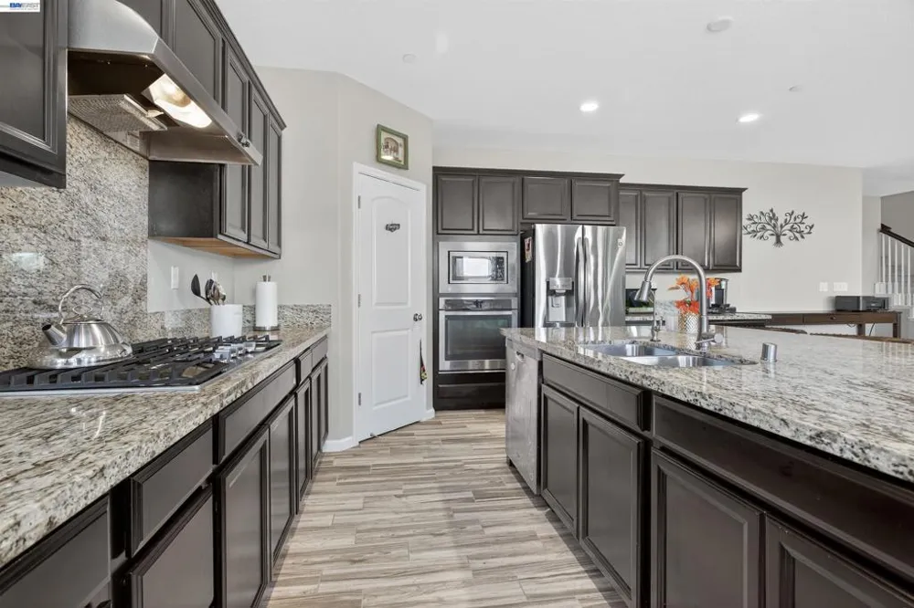 1787 Branson Court Lathrop, CA 95330