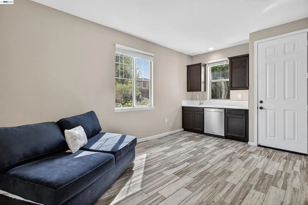 1787 Branson Court Lathrop, CA 95330