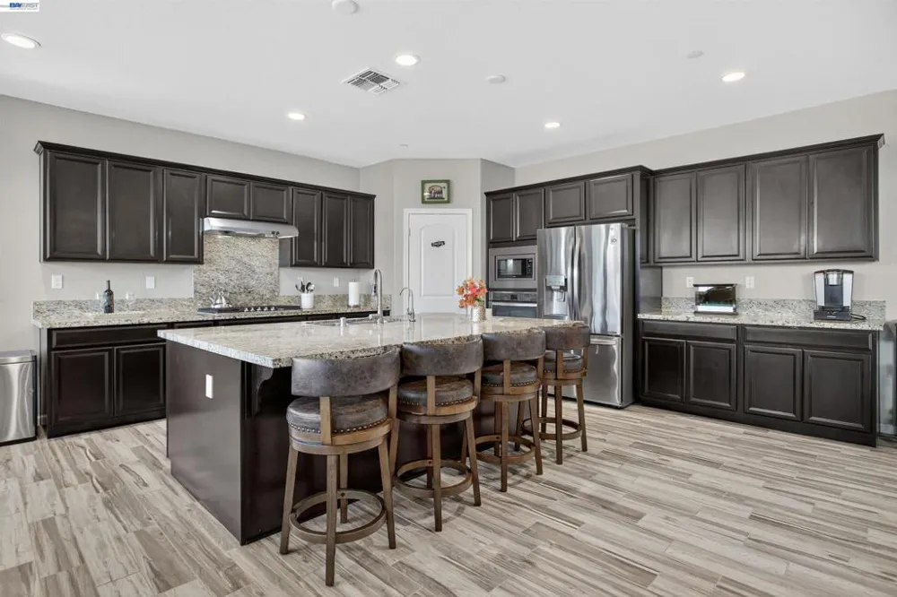 1787 Branson Court Lathrop, CA 95330