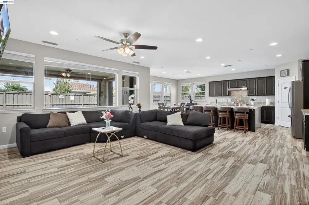 1787 Branson Court Lathrop, CA 95330