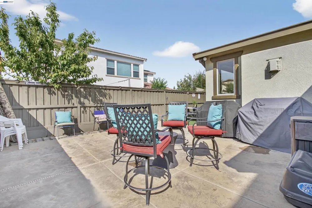 1787 Branson Court Lathrop, CA 95330