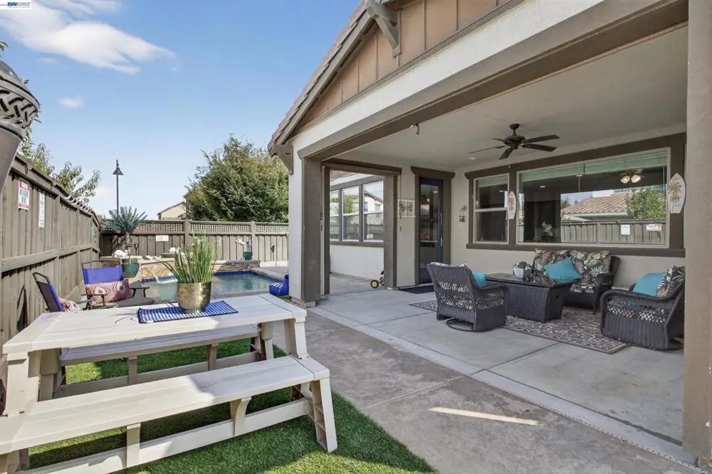 1787 Branson Court Lathrop, CA 95330