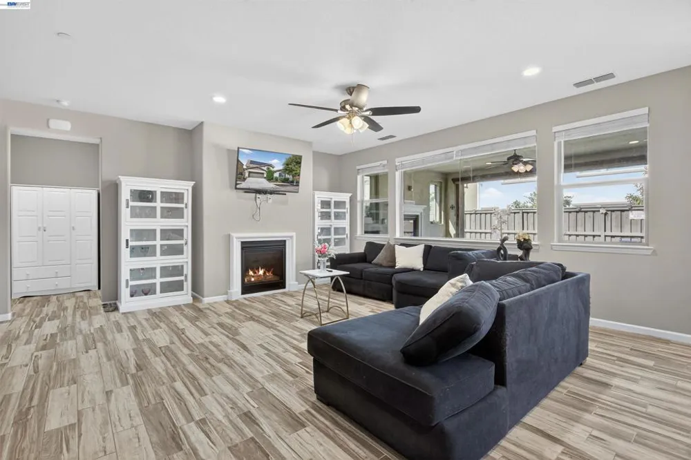 1787 Branson Court Lathrop, CA 95330