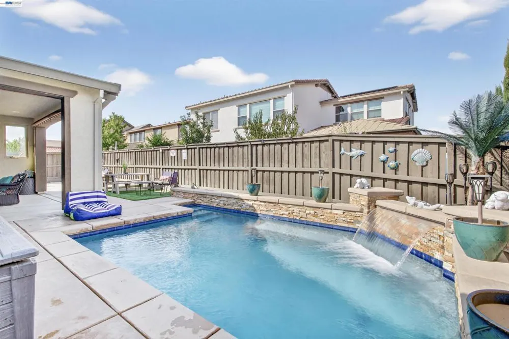 1787 Branson Court Lathrop, CA 95330