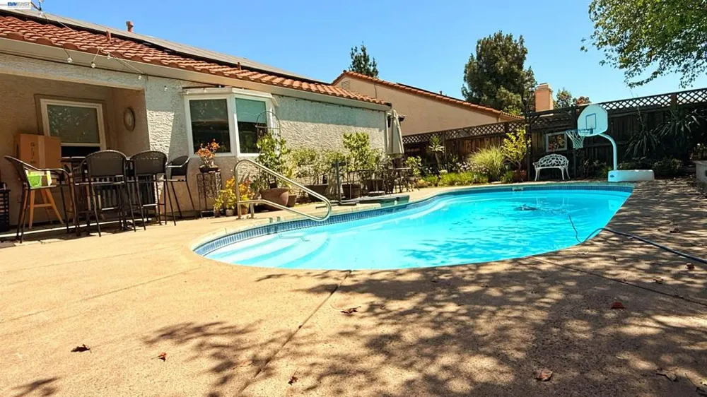406 Stanford St Vacaville, CA 95687