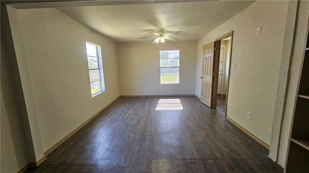 4405 Molina Drive Corpus Christi, TX 78416