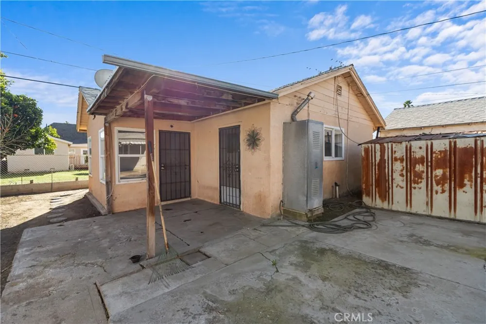 243 E Olive San Bernardino, CA 92410