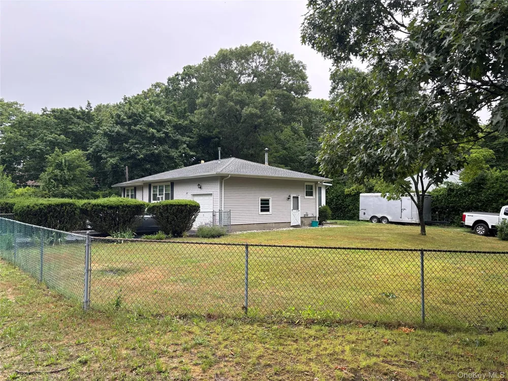 72 Fanning Boulevard Riverhead, NY 11901
