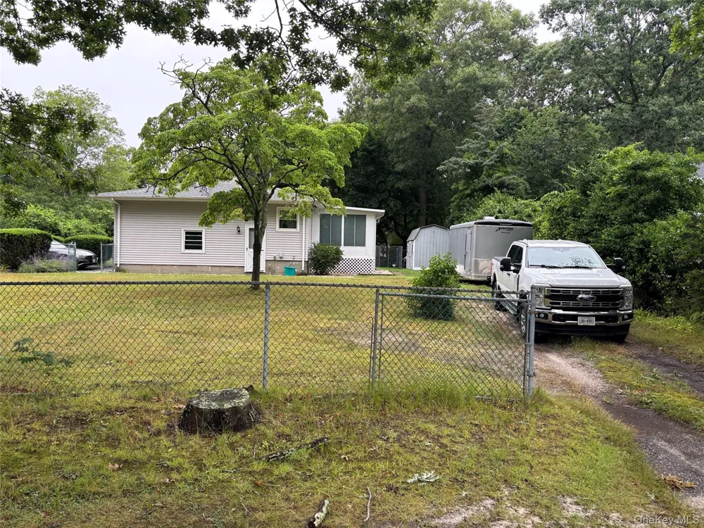 72 Fanning Boulevard Riverhead, NY 11901