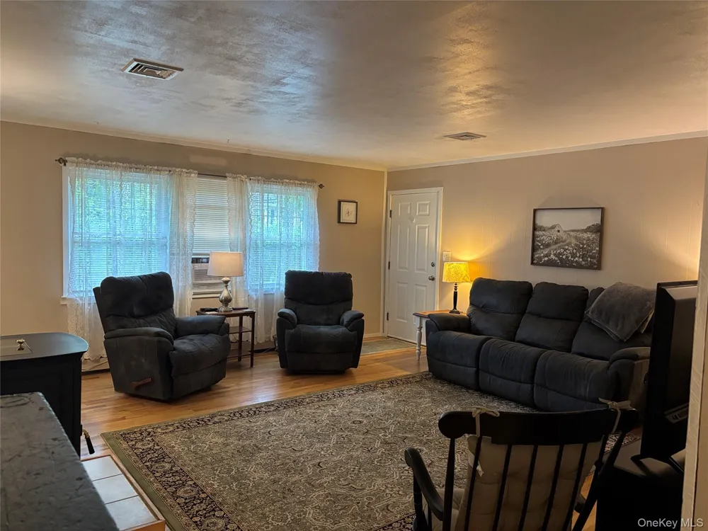 72 Fanning Boulevard Riverhead, NY 11901
