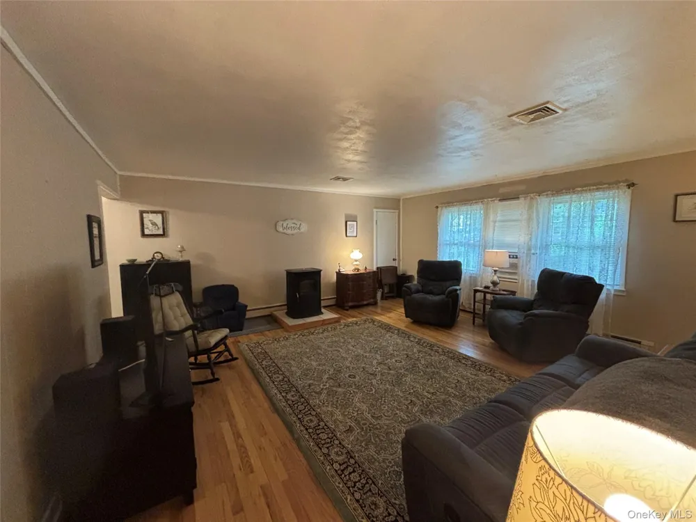 72 Fanning Boulevard Riverhead, NY 11901