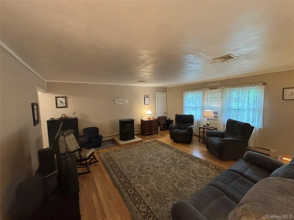 72 Fanning Boulevard Riverhead, NY 11901