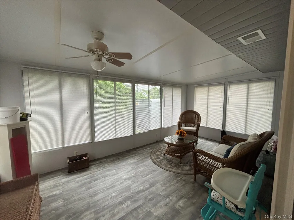 72 Fanning Boulevard Riverhead, NY 11901