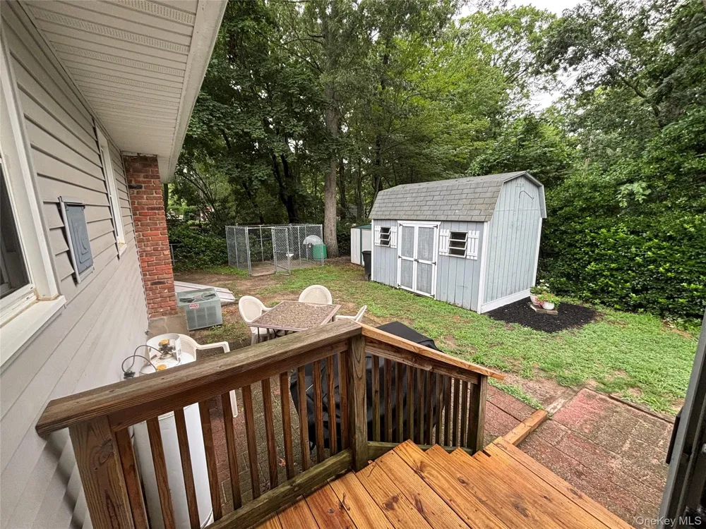 72 Fanning Boulevard Riverhead, NY 11901