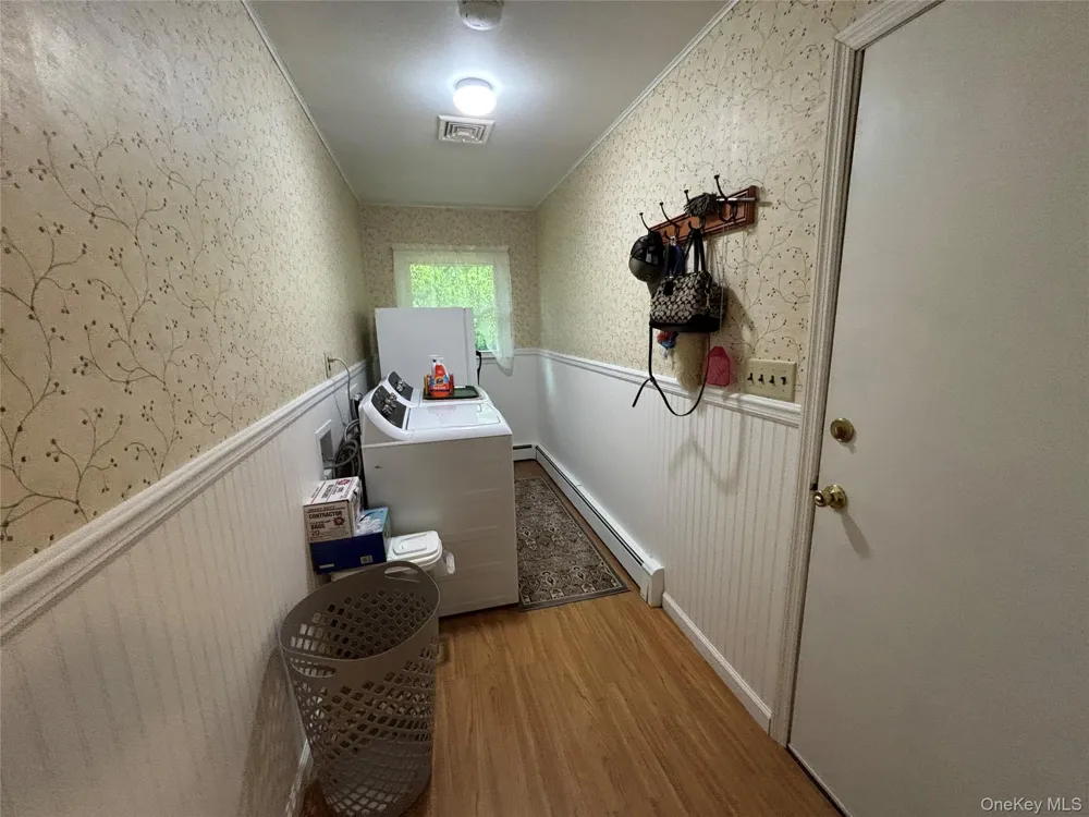 72 Fanning Boulevard Riverhead, NY 11901