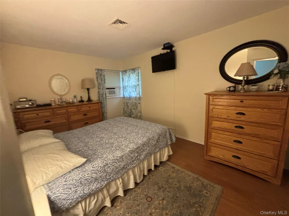 72 Fanning Boulevard Riverhead, NY 11901