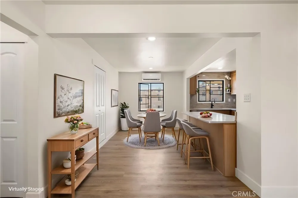 4072 Hillcrest Drive #C Los Angeles, CA 90008