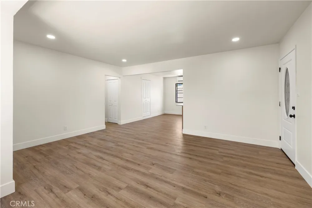 4072 Hillcrest Drive #C Los Angeles, CA 90008