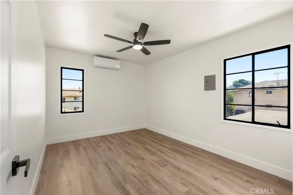 4072 Hillcrest Drive #C Los Angeles, CA 90008