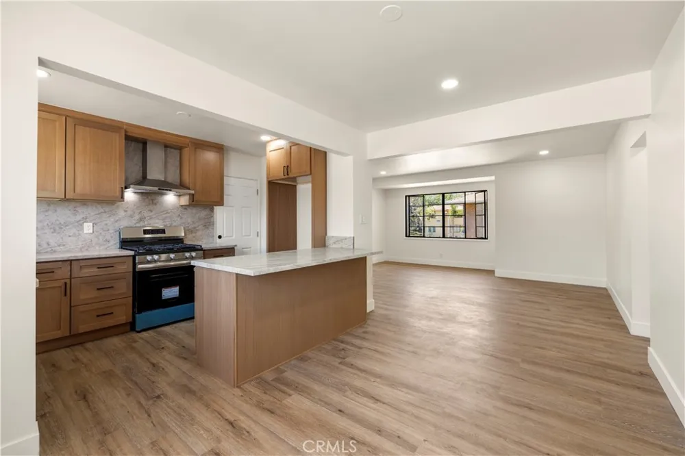 4072 Hillcrest Drive #C Los Angeles, CA 90008
