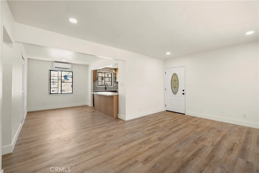 4072 Hillcrest Drive #C Los Angeles, CA 90008