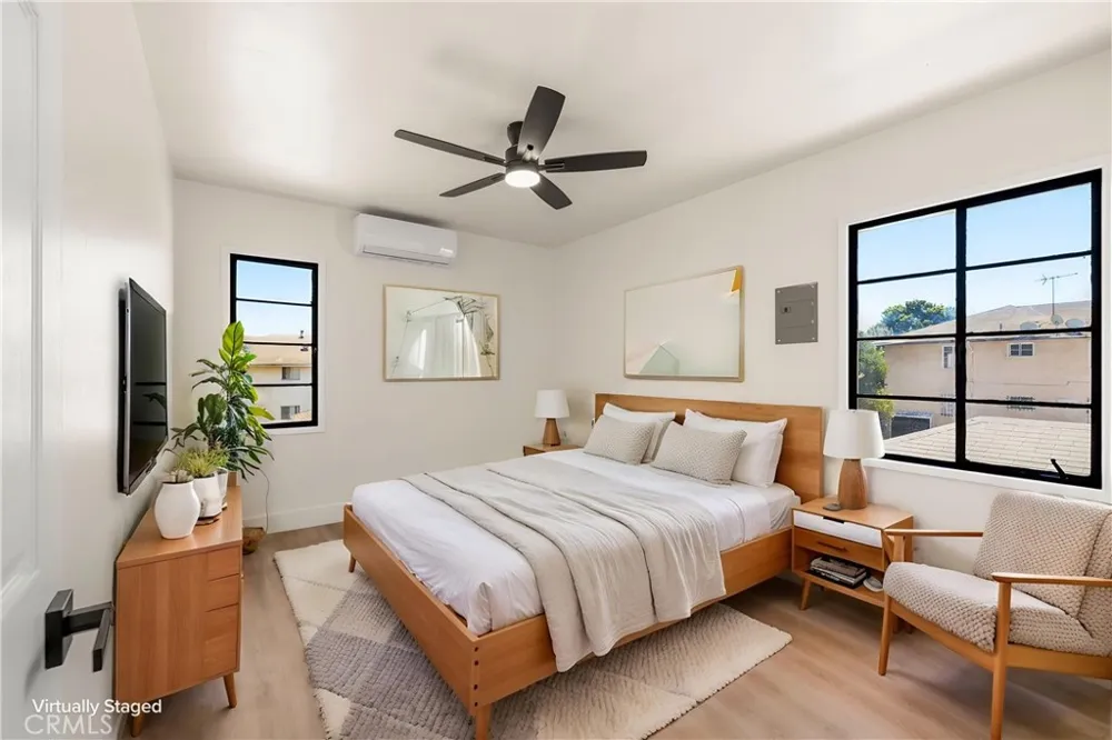 4072 Hillcrest Drive #C Los Angeles, CA 90008