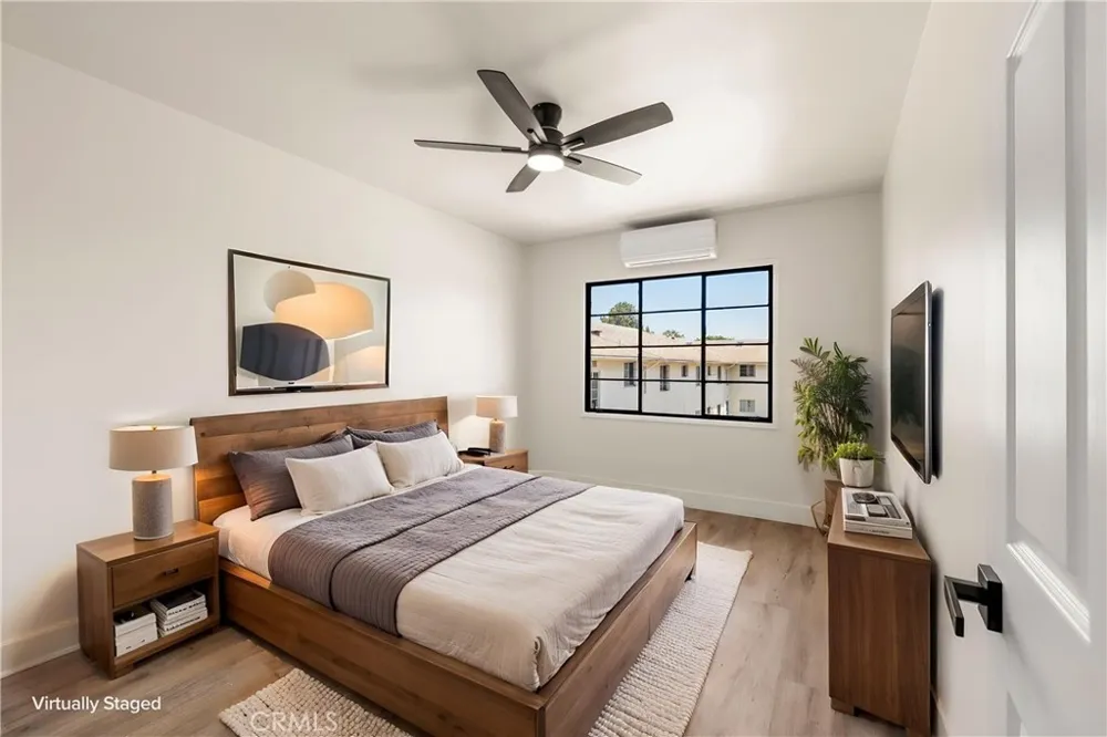 4072 Hillcrest Drive #C Los Angeles, CA 90008