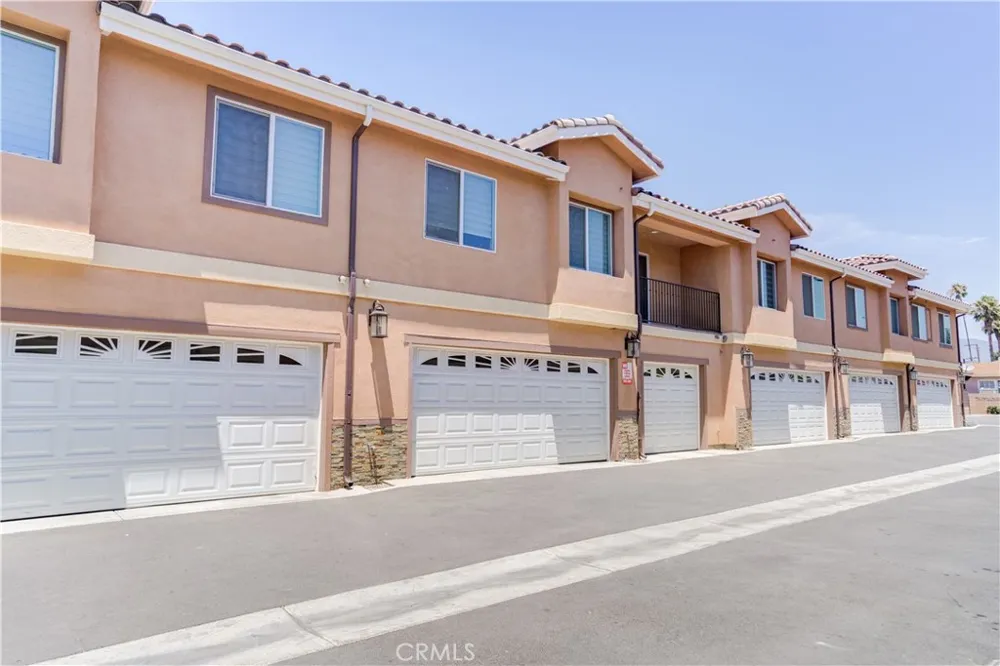 16408 Valencia #115 Fontana, CA 92335