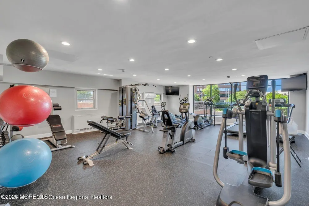 28 Riverside Avenue #1J Red Bank, NJ 07701