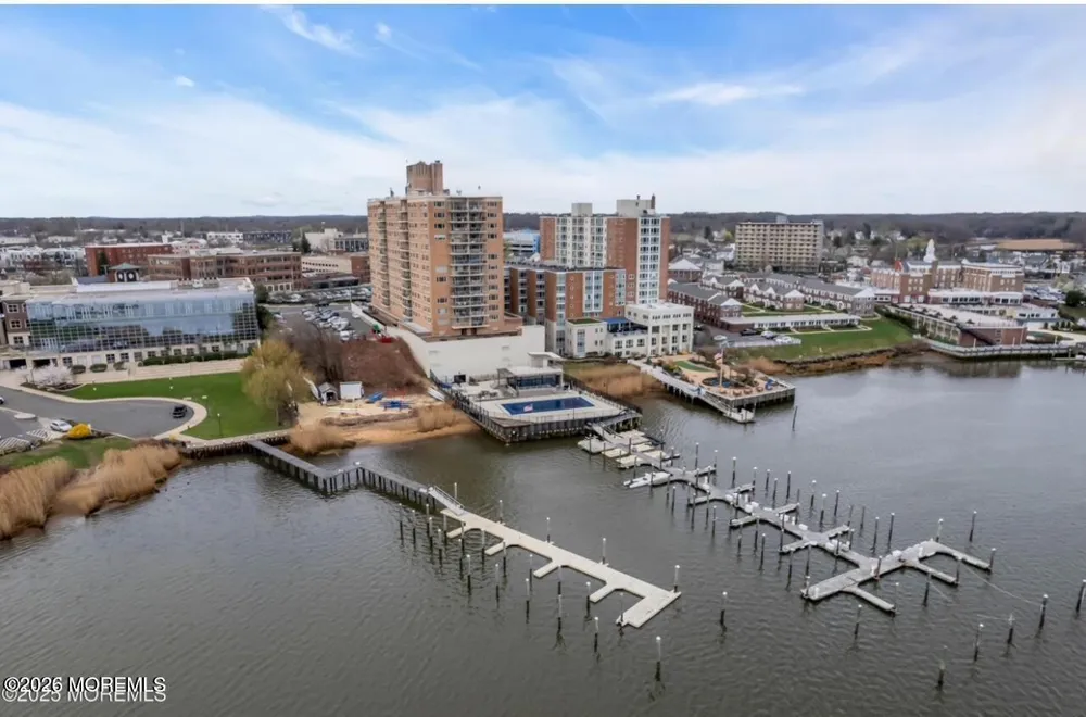 28 Riverside Avenue #1J Red Bank, NJ 07701
