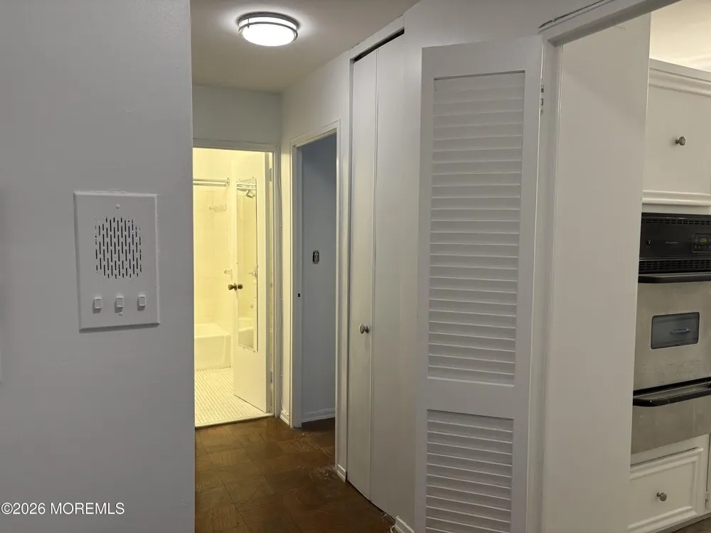 28 Riverside Avenue #1J Red Bank, NJ 07701