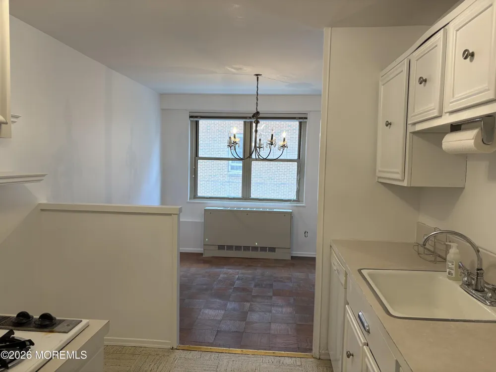 28 Riverside Avenue #1J Red Bank, NJ 07701