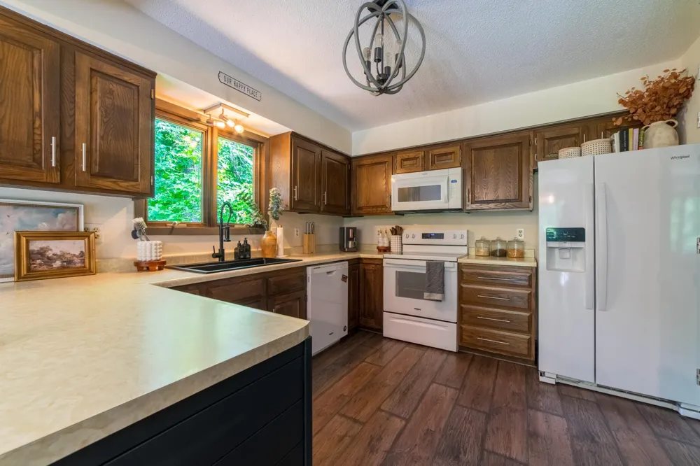 603 Old Highway 61 Hinckley, MN 55037