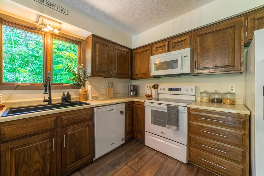 603 Old Highway 61 Hinckley, MN 55037